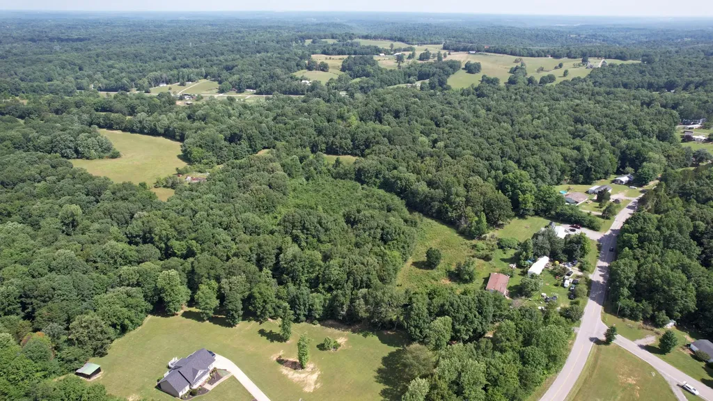 4368 Old Metal Road Palmyra TN 37142