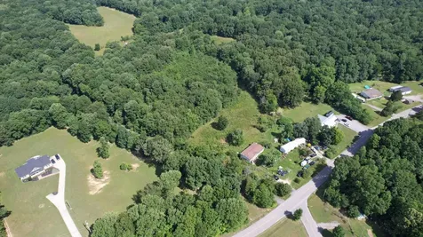 4368 Old Metal Road Palmyra TN 37142