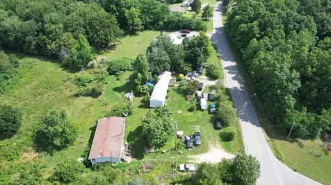 4368 Old Metal Road Palmyra TN 37142