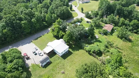 4368 Old Metal Road Palmyra TN 37142