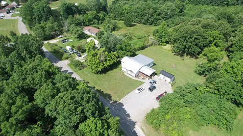 4368 Old Metal Road Palmyra TN 37142