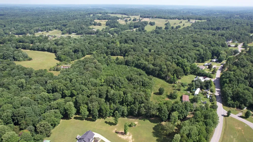 4370 Old Metal Road Palmyra TN 37142