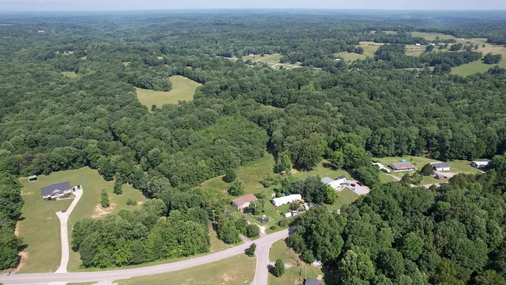 4370 Old Metal Road Palmyra TN 37142