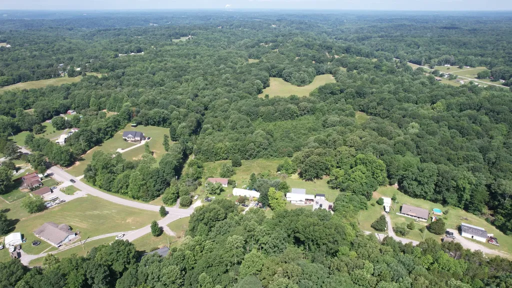 4370 Old Metal Road Palmyra TN 37142