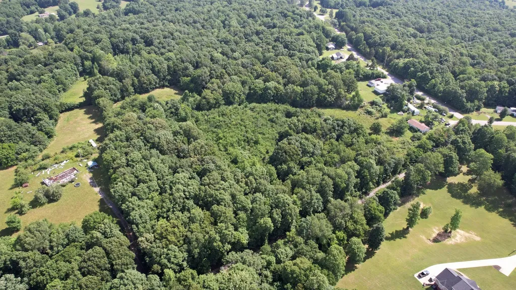 4370 Old Metal Road Palmyra TN 37142