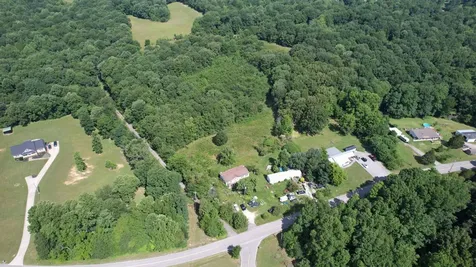 4370 Old Metal Road Palmyra TN 37142