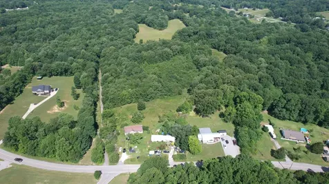 4370 Old Metal Road Palmyra TN 37142
