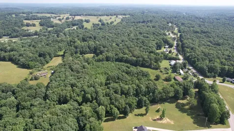 4370 Old Metal Road Palmyra TN 37142