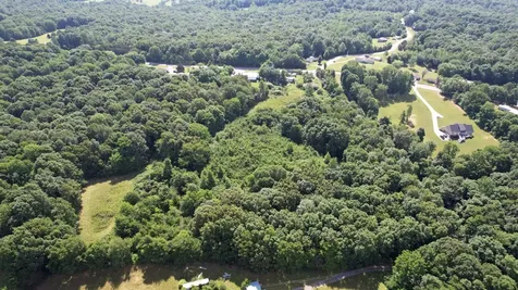 4370 Old Metal Road Palmyra TN 37142