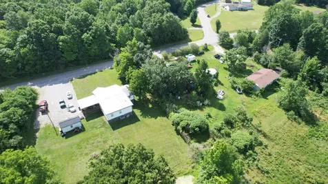 4370 Old Metal Road Palmyra TN 37142