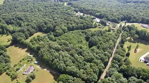 4370 Old Metal Road Palmyra TN 37142