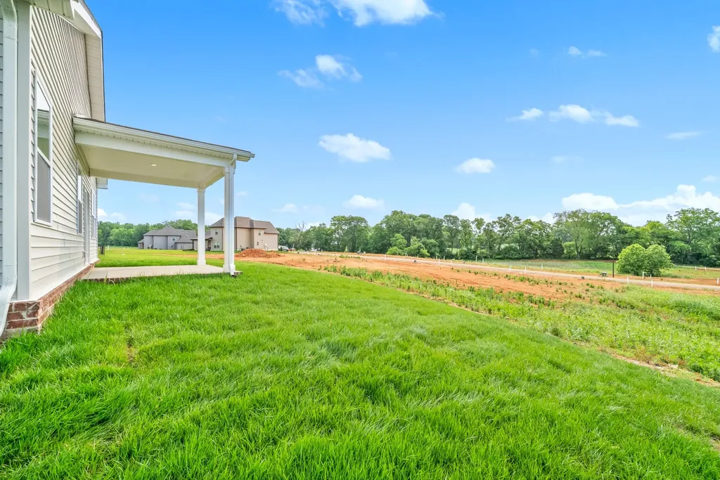 319 Lacewing Lane Clarksville TN 37043