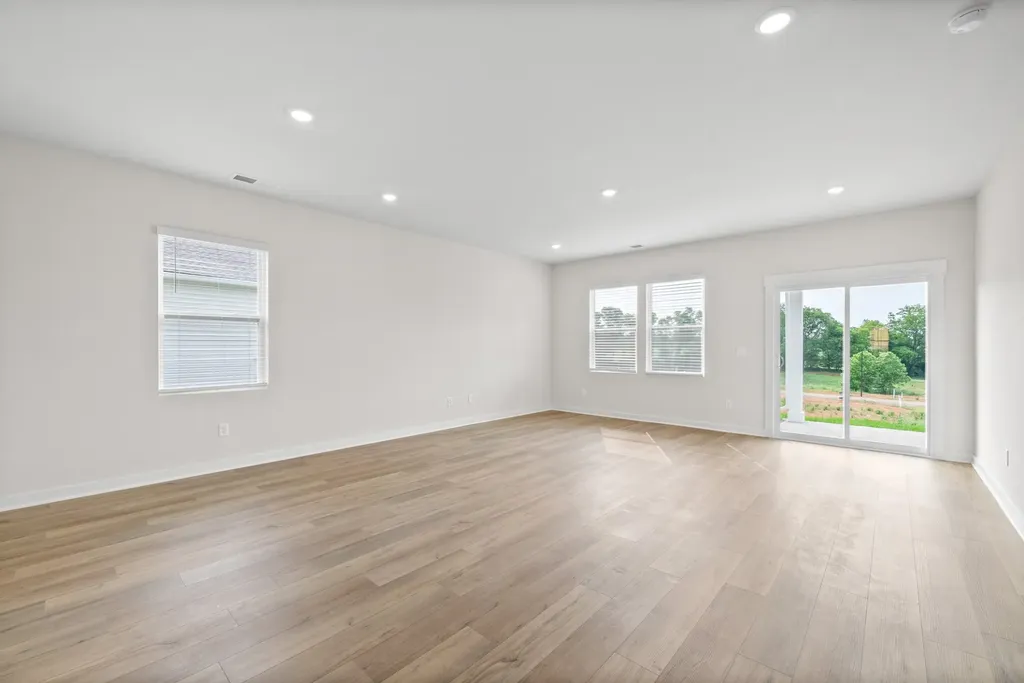 319 Lacewing Lane Clarksville TN 37043