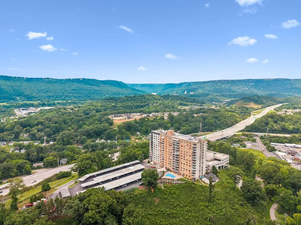 1131 Stringers Ridge Road Chattanooga TN 37405