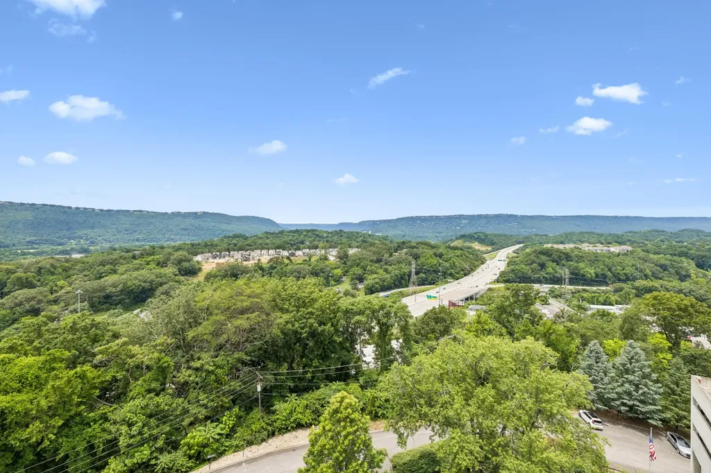 1131 Stringers Ridge Road Chattanooga TN 37405