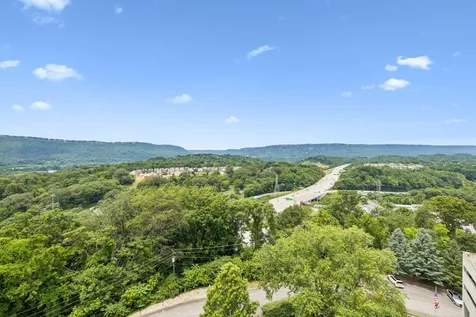 1131 Stringers Ridge Road Chattanooga TN 37405