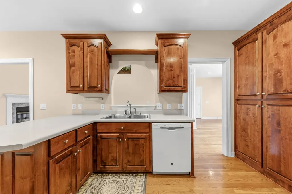 3004 Viewpointe Way Columbia TN 38401
