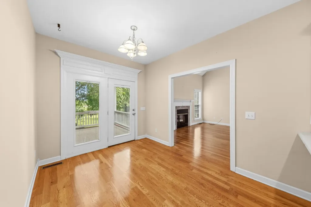 3004 Viewpointe Way Columbia TN 38401