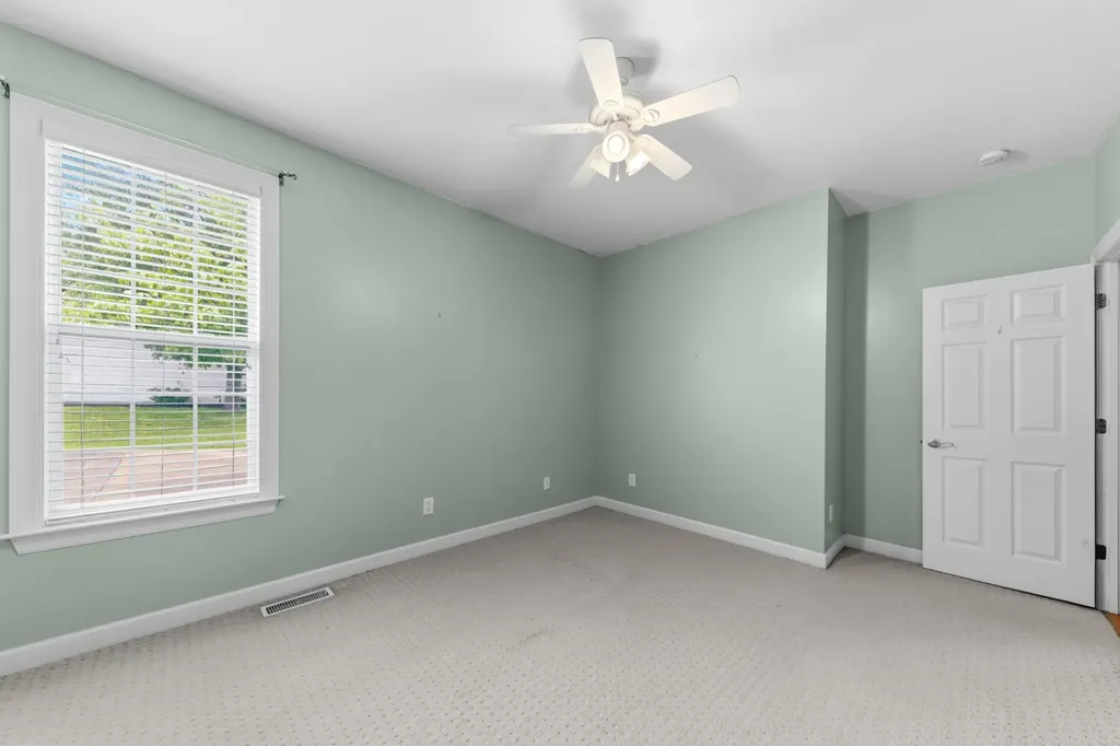3004 Viewpointe Way Columbia TN 38401