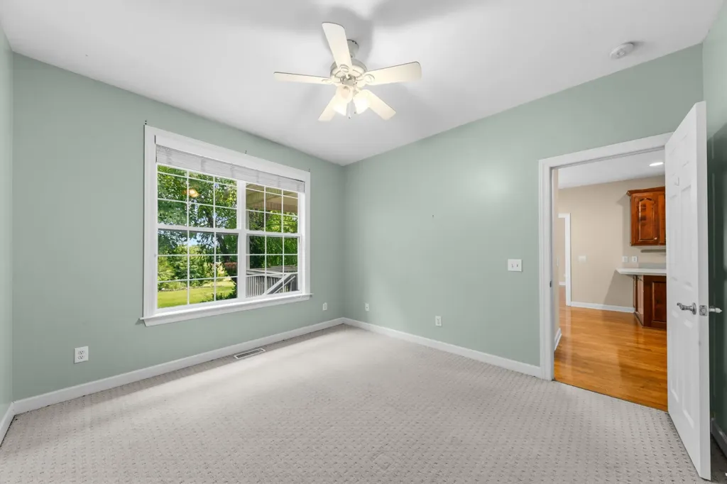 3004 Viewpointe Way Columbia TN 38401