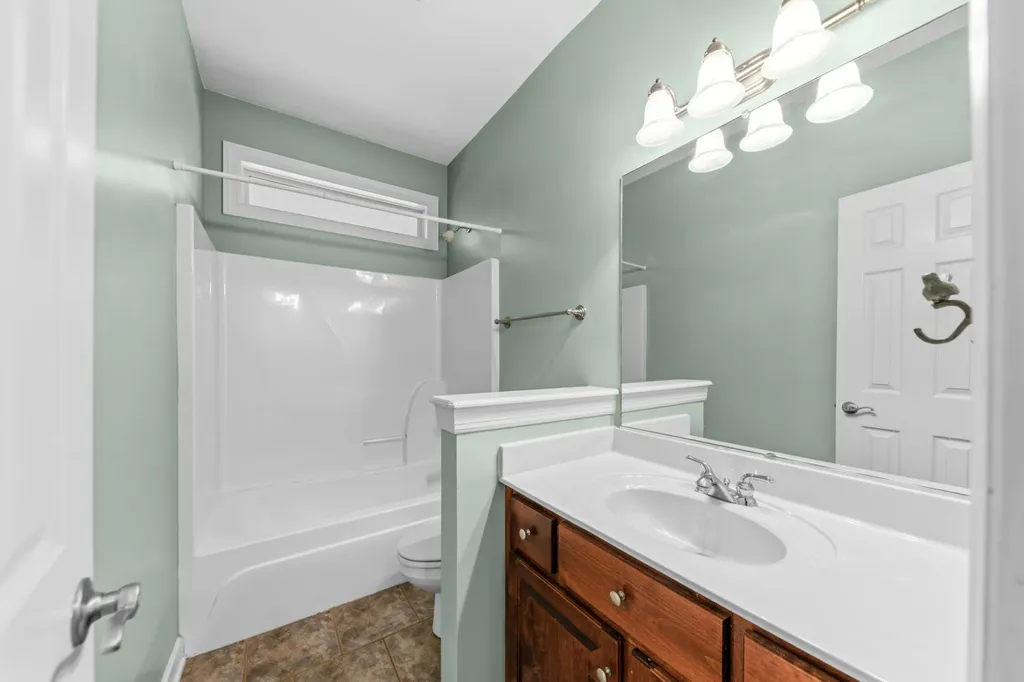 3004 Viewpointe Way Columbia TN 38401