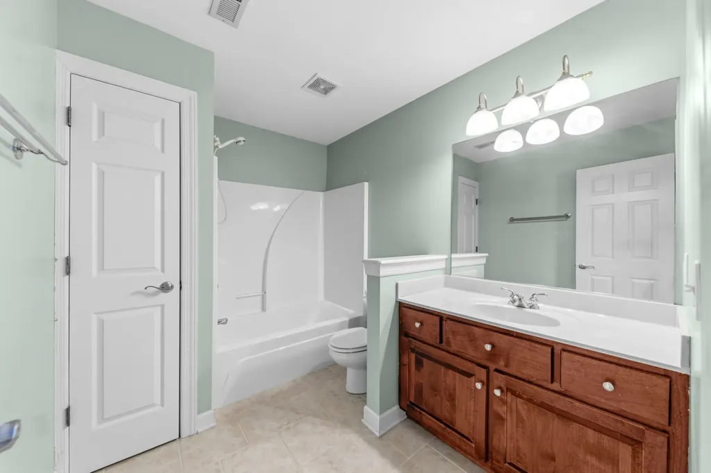 3004 Viewpointe Way Columbia TN 38401