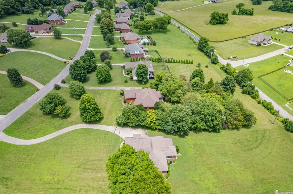 3004 Viewpointe Way Columbia TN 38401
