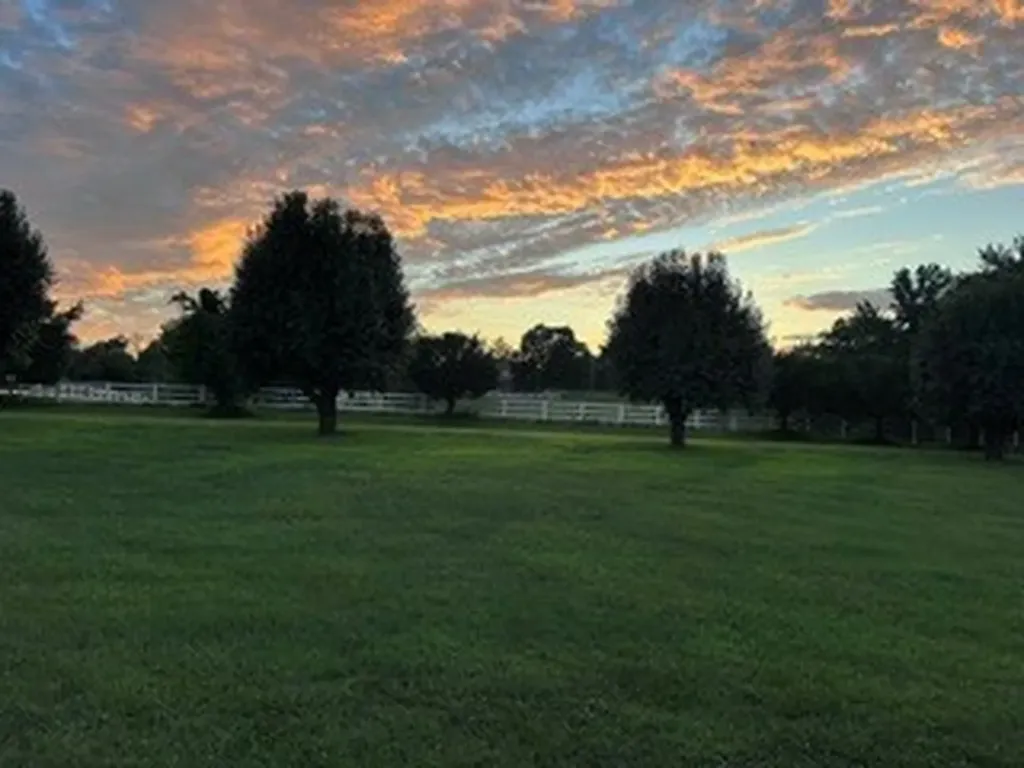 2205 Howell Road Greenbrier TN 37073