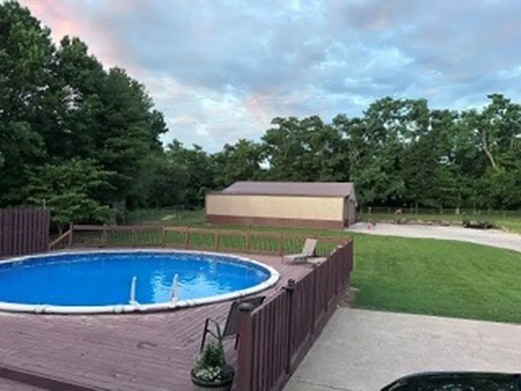 2205 Howell Road Greenbrier TN 37073