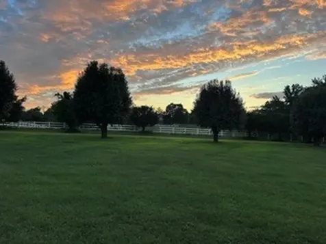 2205 Howell Road Greenbrier TN 37073