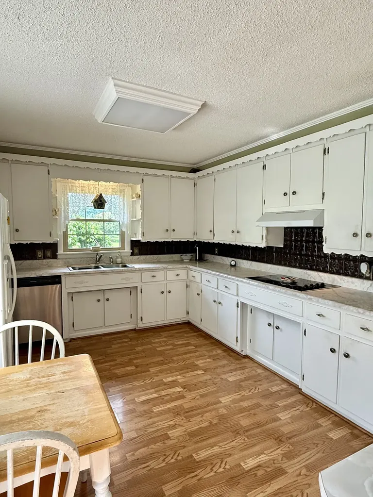 301 W College Street Summertown TN 38483