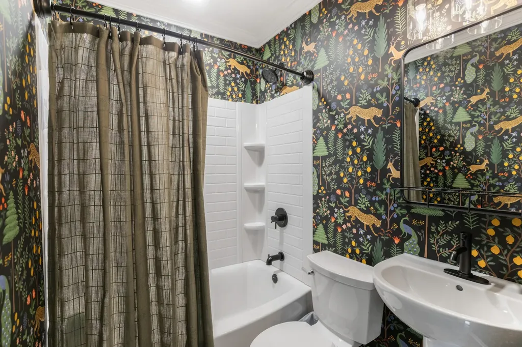 621 Highland Avenue, NW Cleveland TN 37311