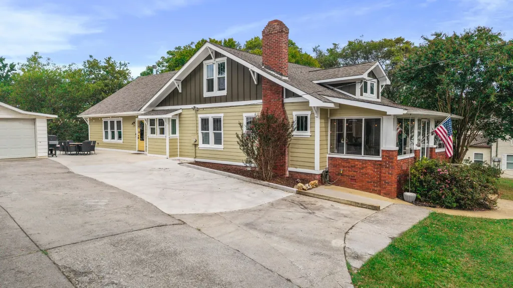 621 Highland Avenue, NW Cleveland TN 37311