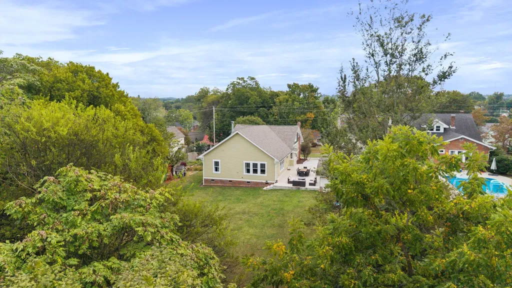 621 Highland Avenue, NW Cleveland TN 37311