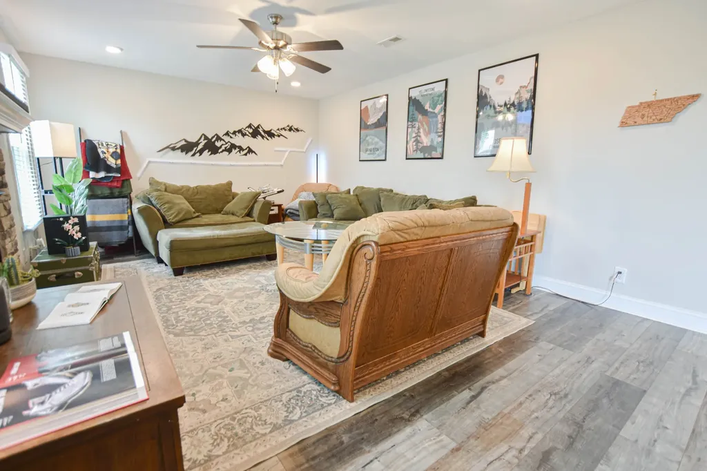 436 Kinslow Court Clarksville TN 37040