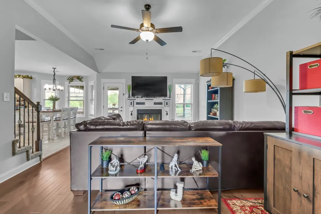 203 Quail Court Clarksville TN 37042