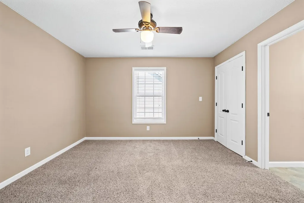 1604 Apache Way Clarksville TN 37042