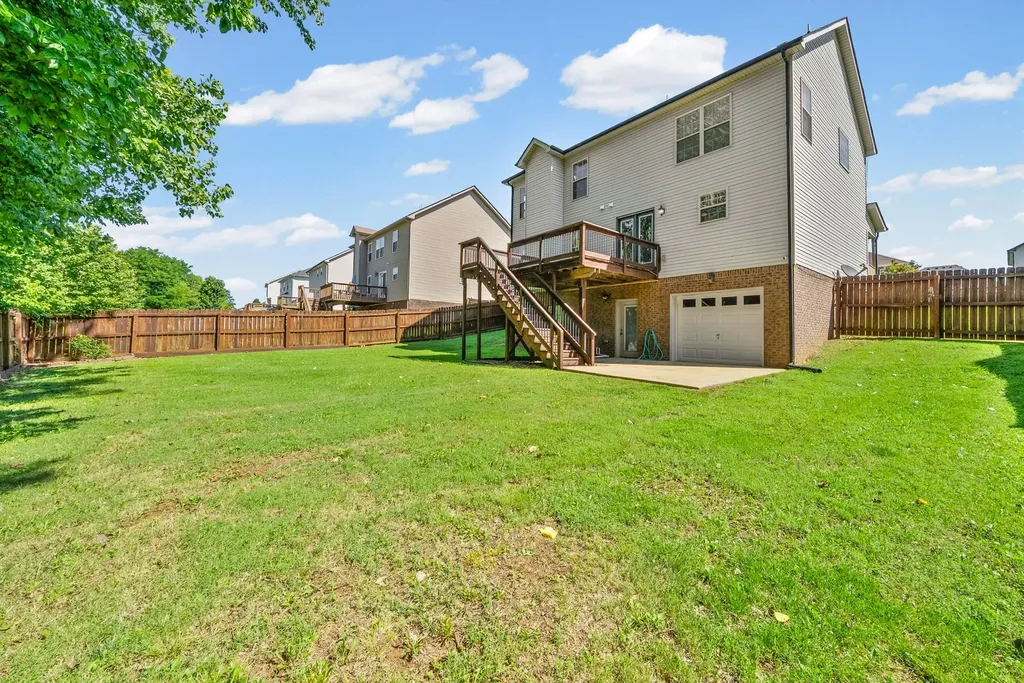 1604 Apache Way Clarksville TN 37042
