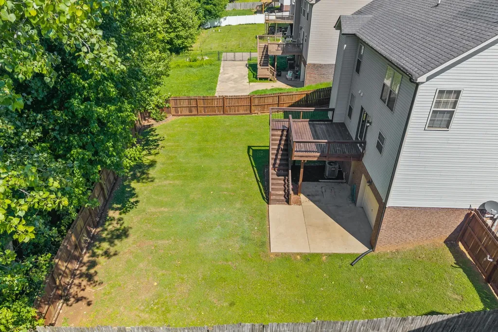 1604 Apache Way Clarksville TN 37042