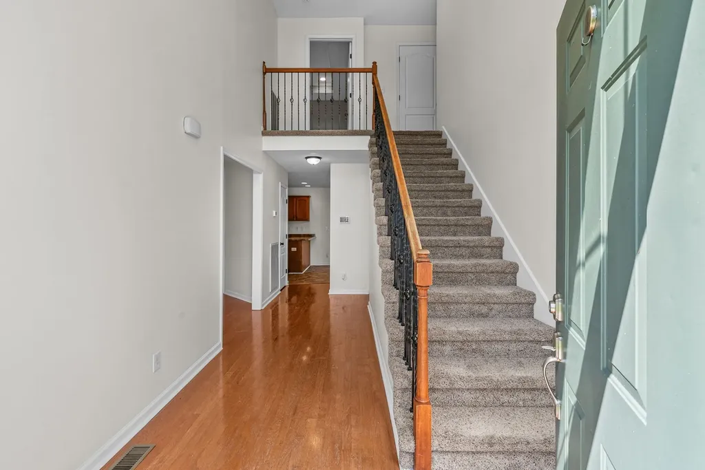 1604 Apache Way Clarksville TN 37042