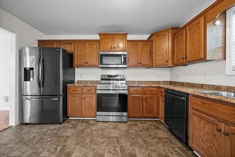 1604 Apache Way Clarksville TN 37042