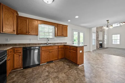 1604 Apache Way Clarksville TN 37042