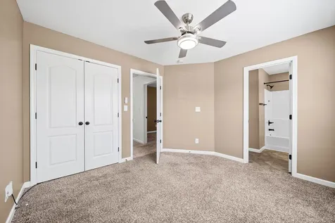 1604 Apache Way Clarksville TN 37042