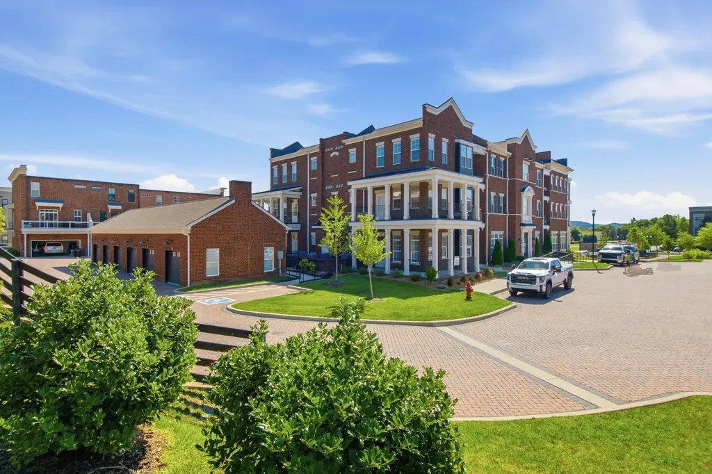 2089 Branford Place Thompsons Station TN 37179