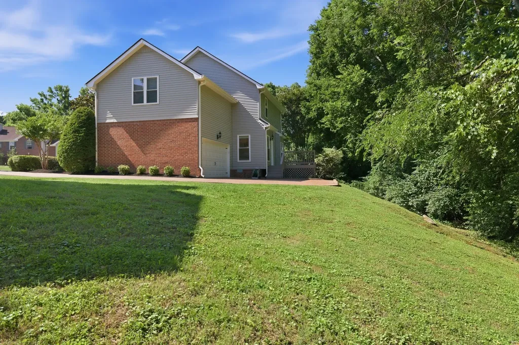 808 W Benjamin Court Franklin TN 37067