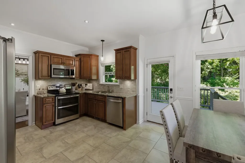 808 W Benjamin Court Franklin TN 37067