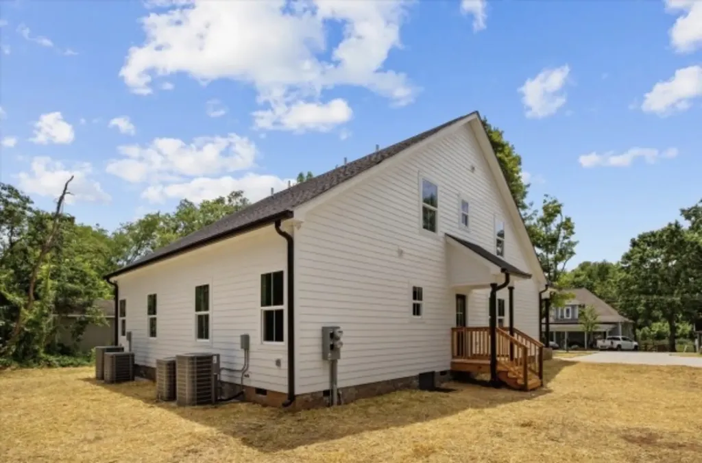 115 North Street Portland TN 37148