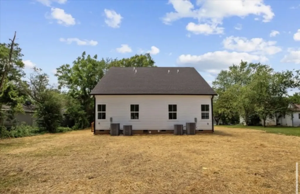 115 North Street Portland TN 37148