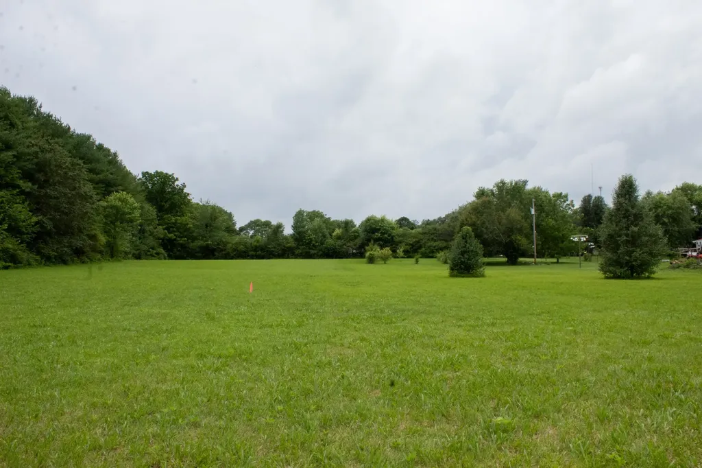 137 James Robert Lane Manchester TN 37355