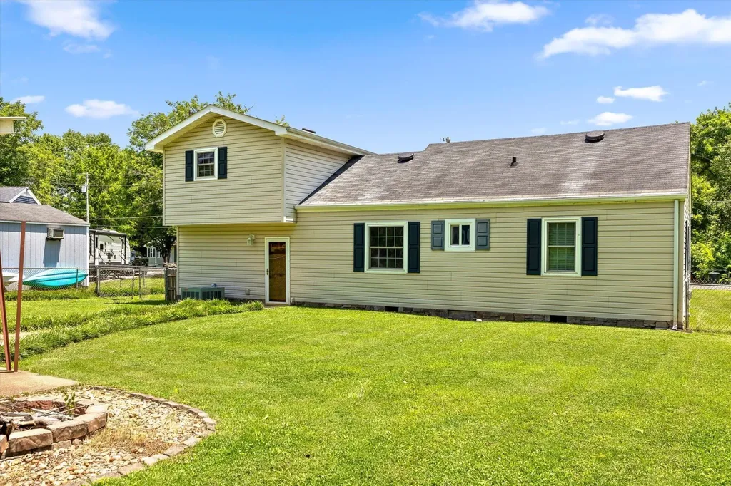8 Morgan Circle Fort Oglethorpe GA 30742